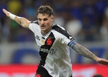 Com 18 gols, Vegetti se destaca como o 9º principal artilheiro do futebol brasileiro em 2024.