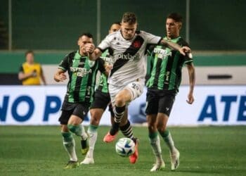 Vegetti em jogo contra o América-MG