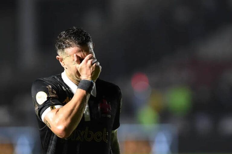 Vegetti em Vasco x Internacional