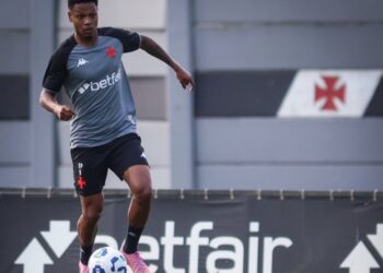 Vasco retorna e dá início à preparação para o confronto com o Sport.