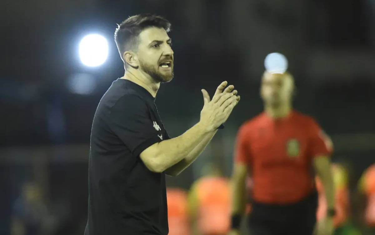 William Batista durante o jogo contra o Cuiabá