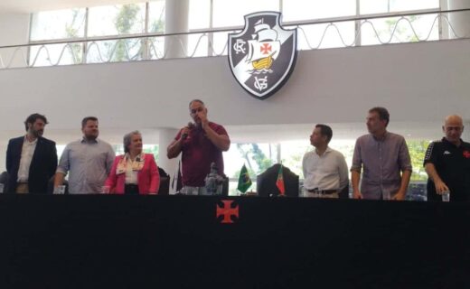 Jorge Salgado revela que pedirá benemerência para Zé Colmeia