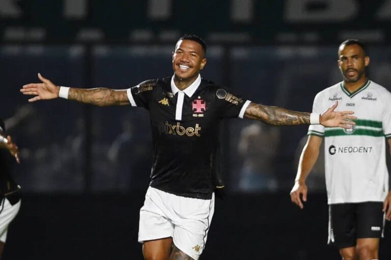 Zé Gabriel em ação pelo Vasco